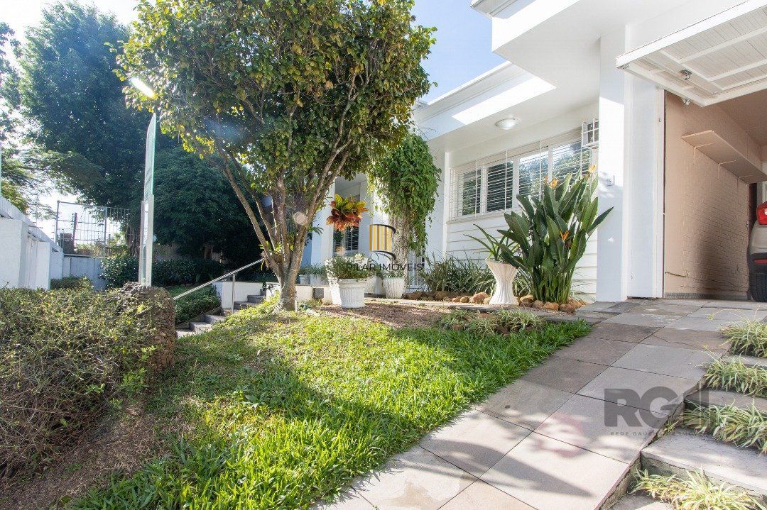 Casa 3 dormitórios no bairro Três Figueiras
