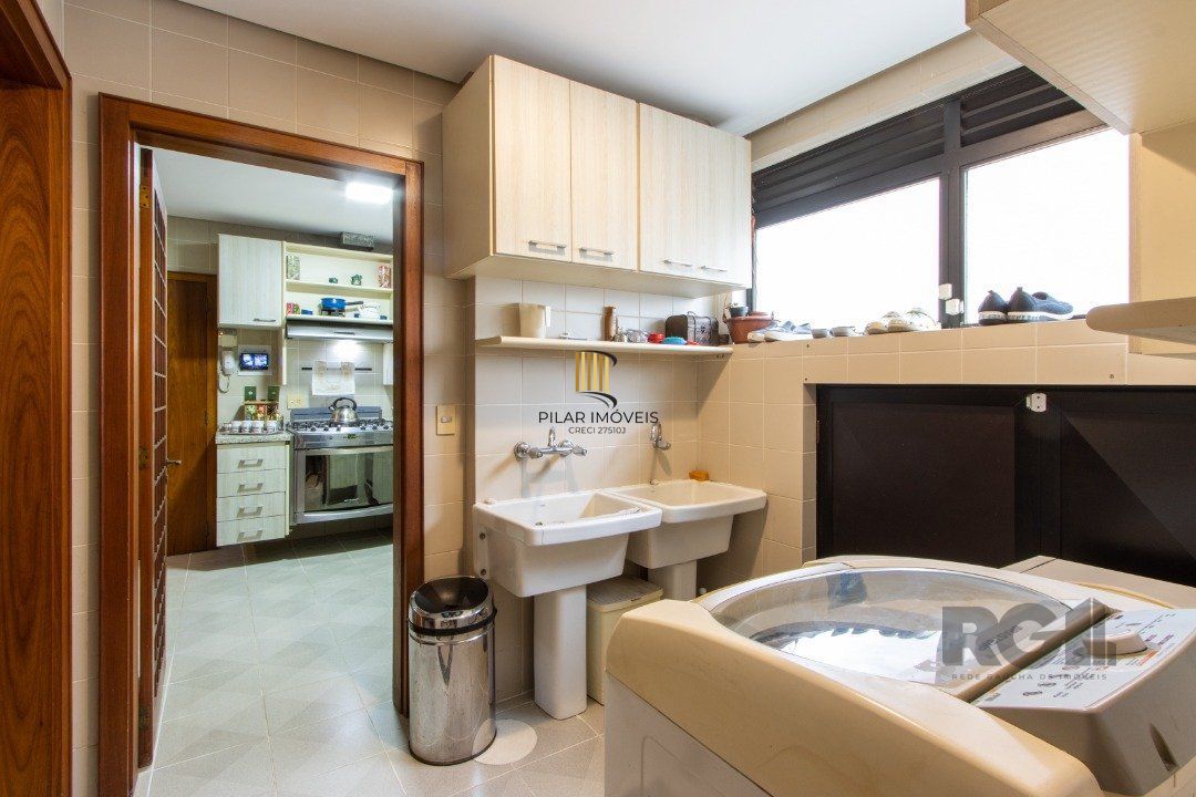 Apartamento 4 dormitórios no bairro Petrópolis