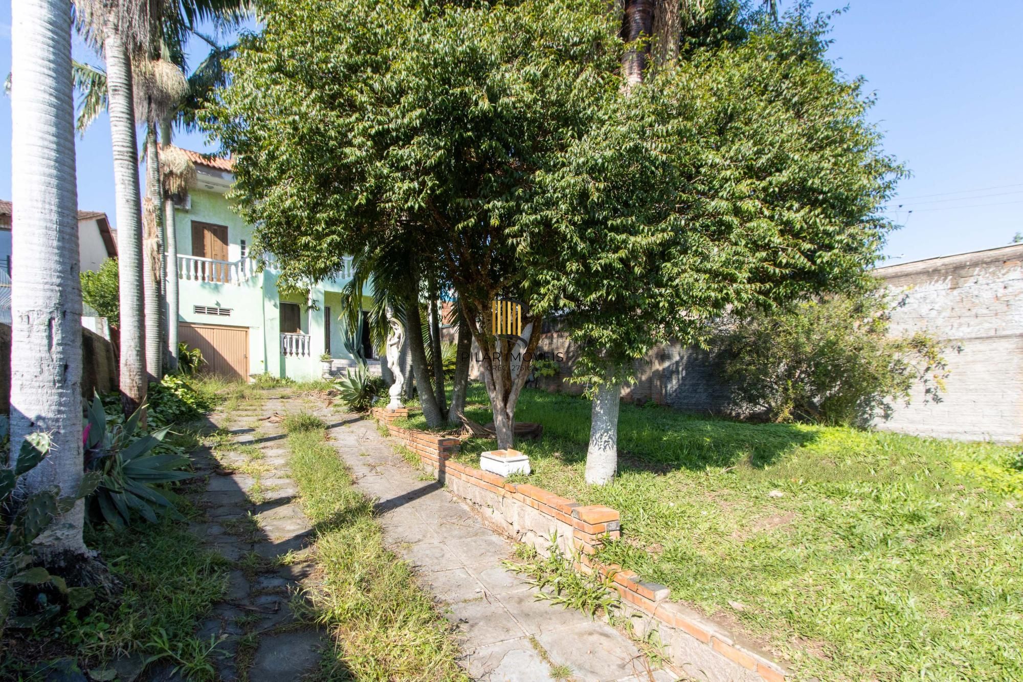 Casa 3 dormitórios no bairro Espírito Santo