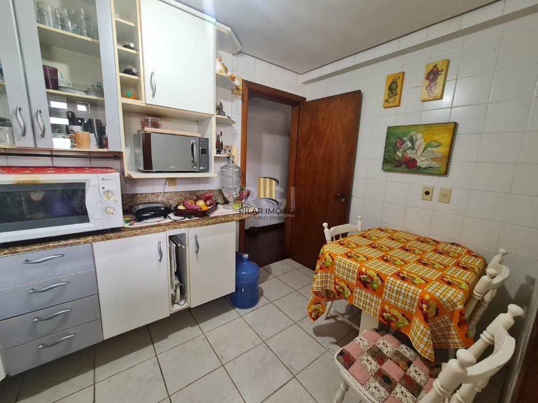 Apartamento 3 dormitórios no bairro Menino Deus