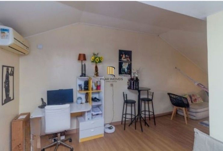 Casa em condomínio 3 dormitórios ´- Bairro Camaquã