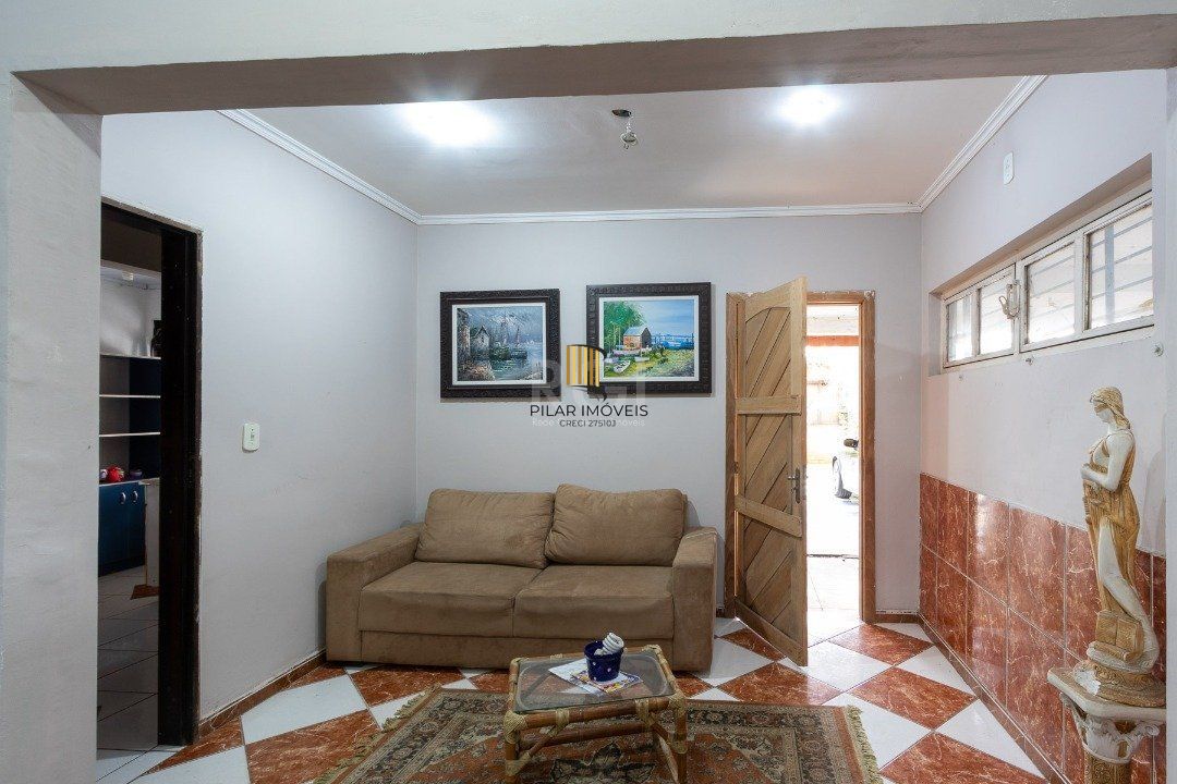 Sobrado para Venda - 300m², 3 dormitórios, sendo 1 suites, 3 vagas - Cavalhada