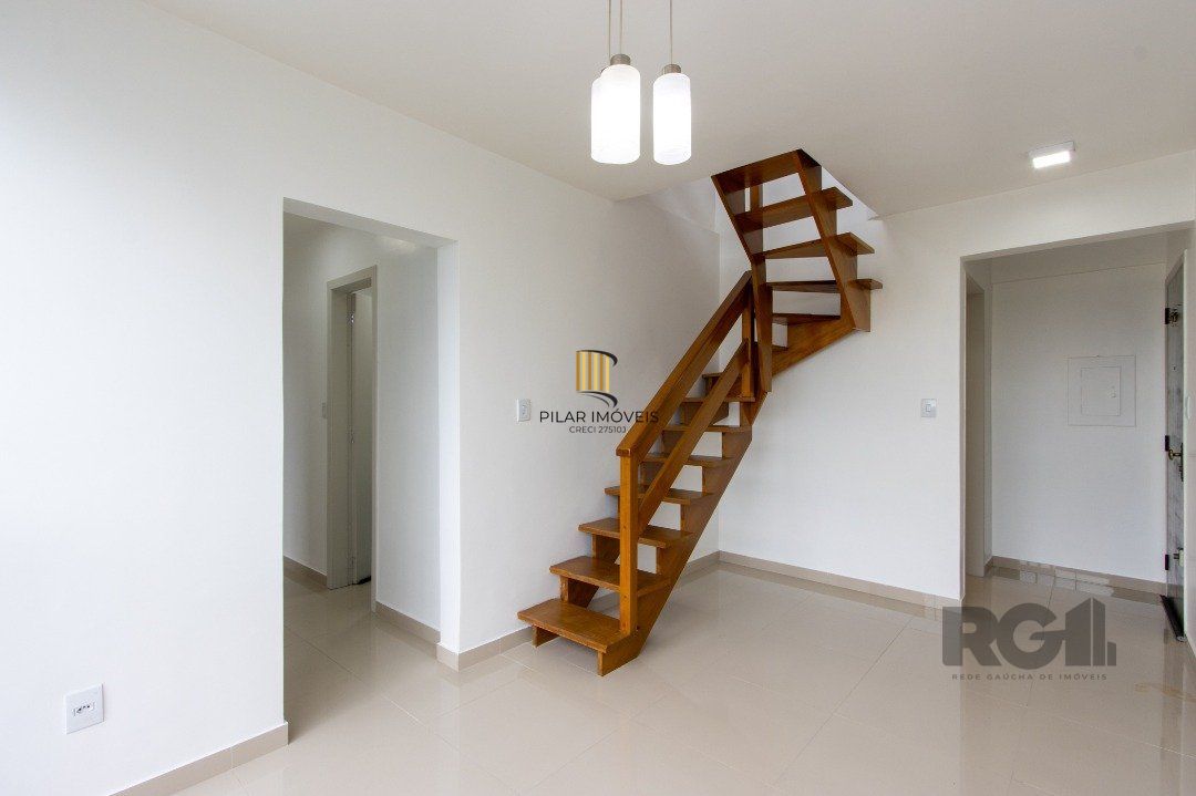 Cobertura 2 quartos, 2 banheiros, 1 vaga, terraço, elevador, condomínio com infra, Bairro Cristal