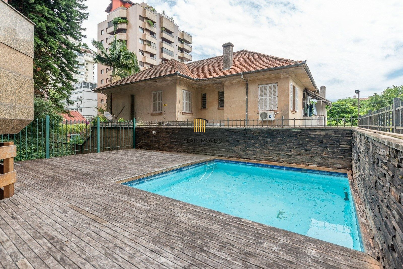 Cobertura de 4 dormitórios com vista 360º  no bairro Moinhos de Vento