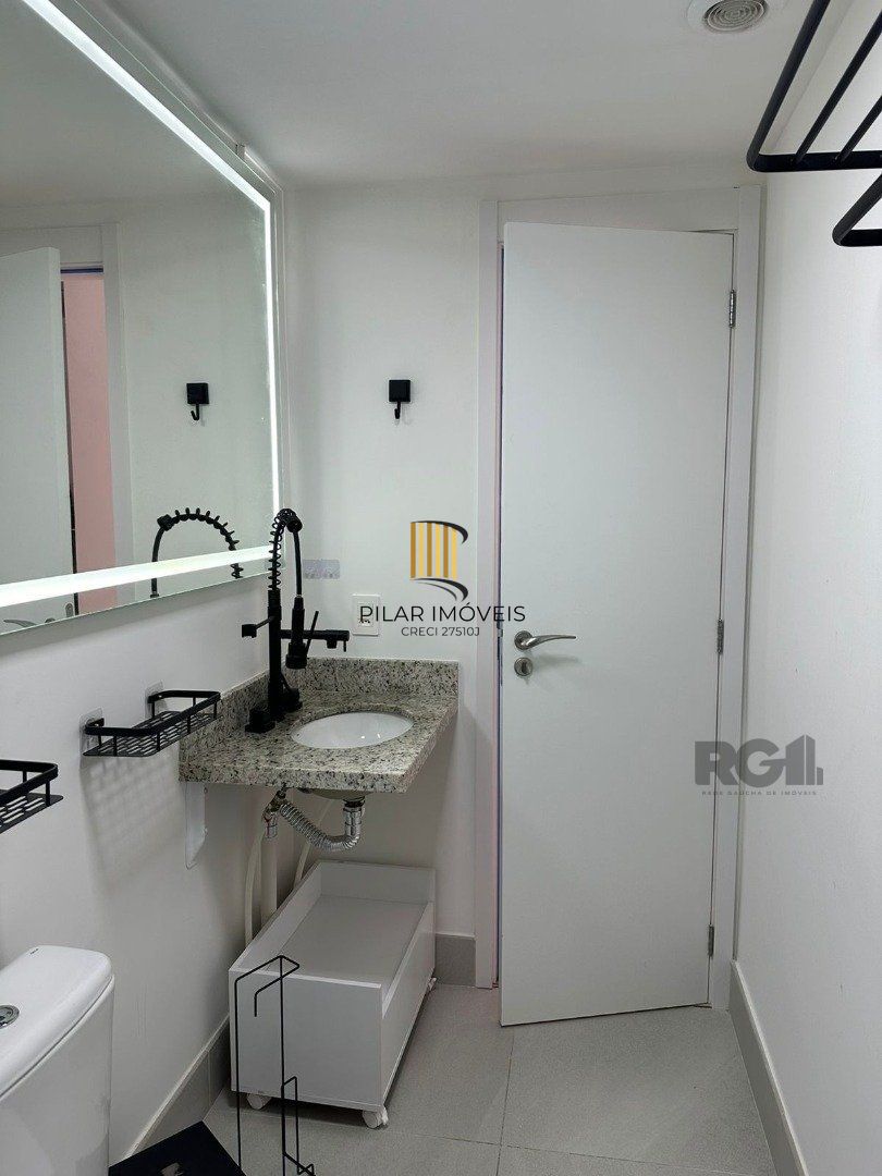 Apartamento 2 dormitórios no bairro Passo da Areia
