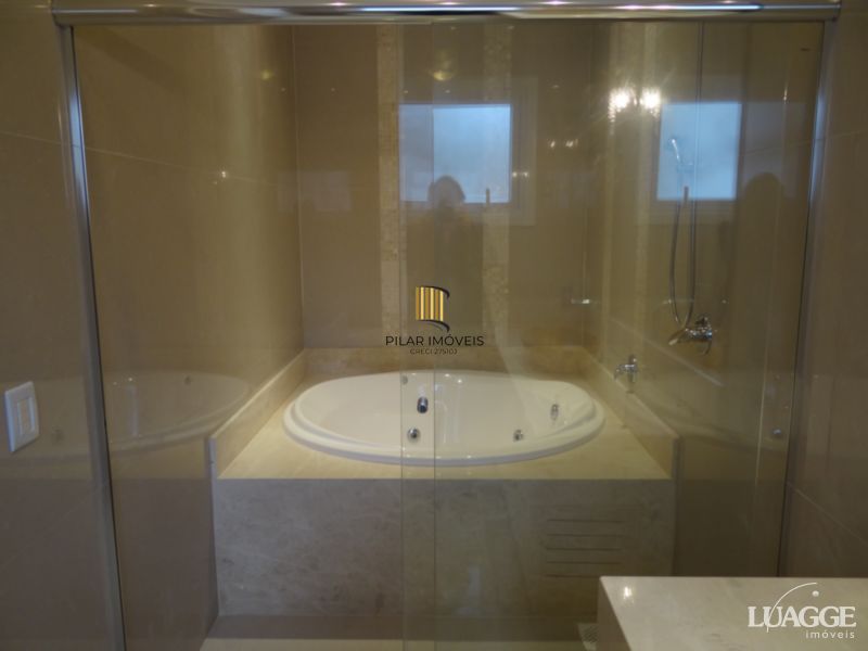 Casa para Venda - 305m², 3 dormitórios, sendo 3 suites, 4 vagas - Nonoai
