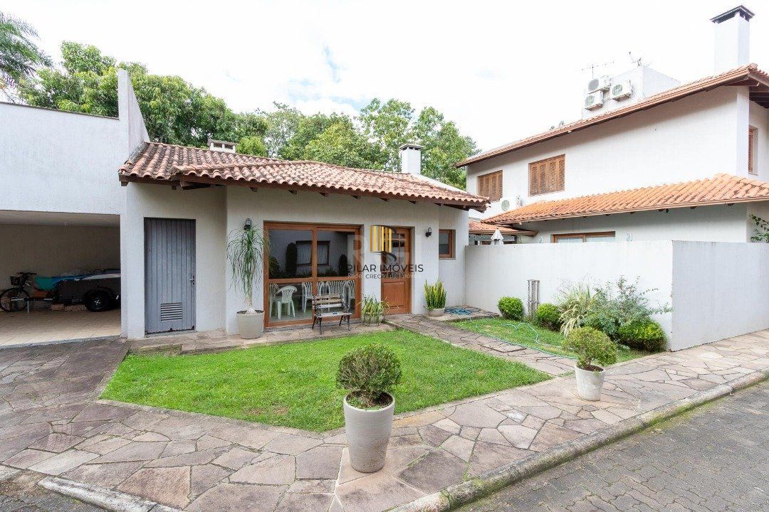 Casa em condomínio para Venda com 4 dormitórios, sendo 1 suites e 4 vagas no bairro Ipanema
