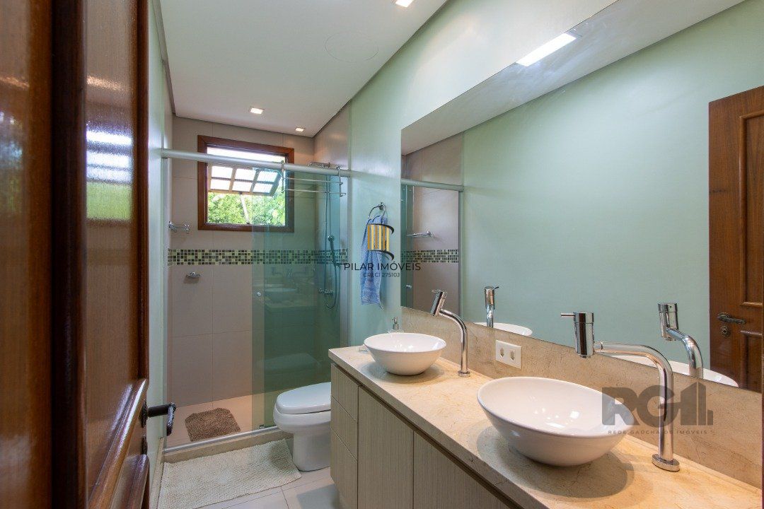 Casa para Venda - 440m², 3 dormitórios, sendo 1 suites, 2 vagas - Santa Tereza