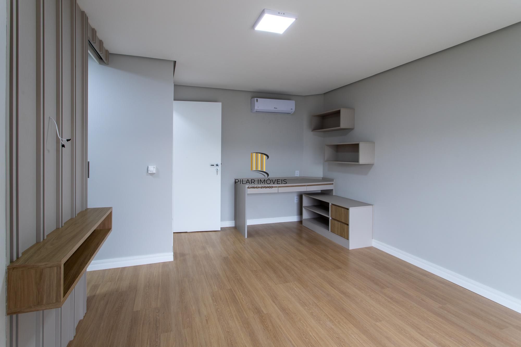 Casa Condominio para Venda - 300m², 3 dormitórios, sendo 3 suites, 2 vagas - Alphaville
