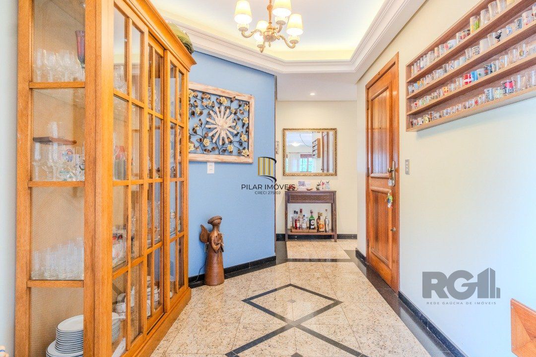 Apartamento amplo de 191m² privativos reformado