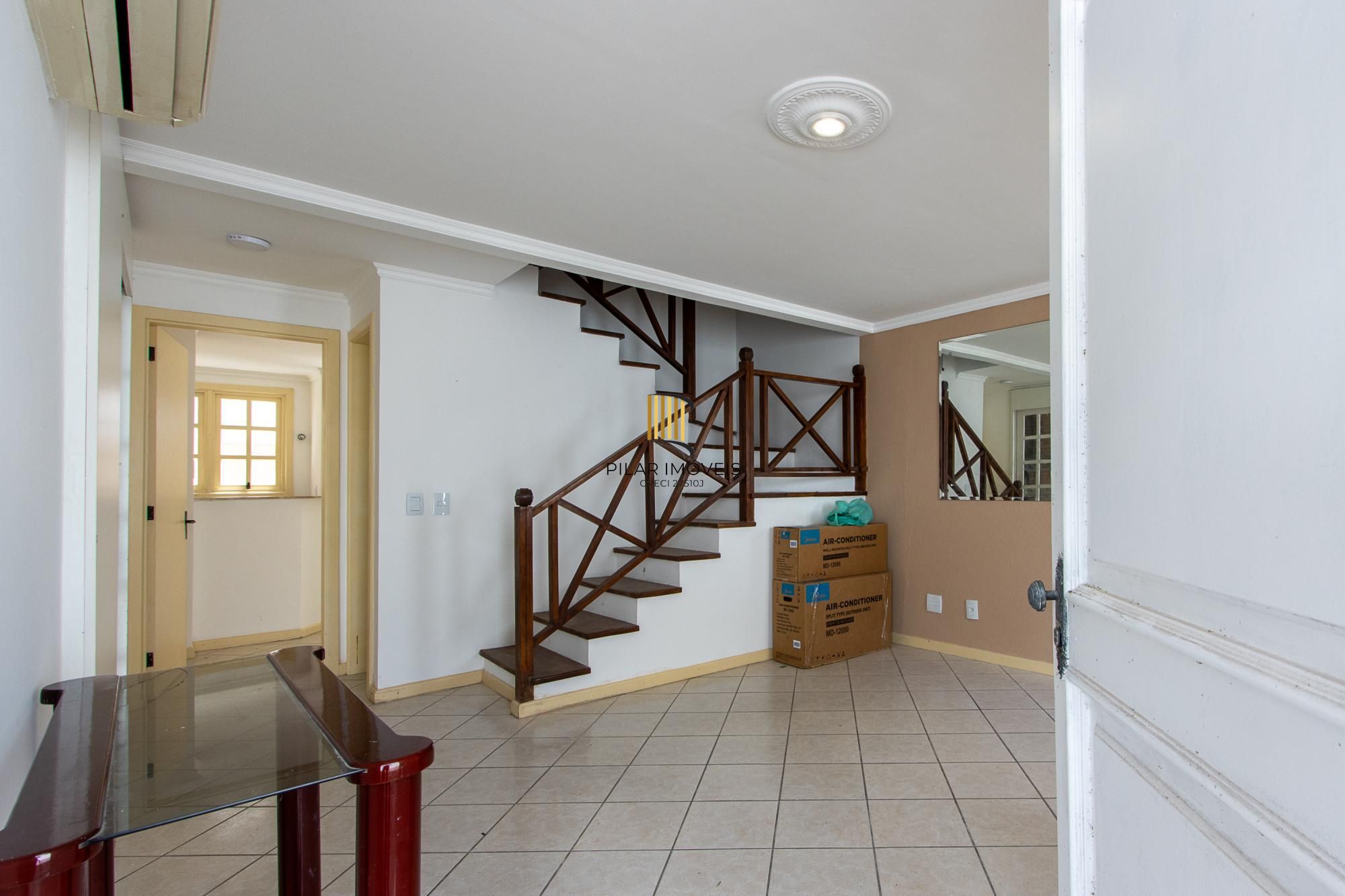 Casa em condomínio, 3 dormitórios (1 suite) 2 vagas - Jardim Isabel