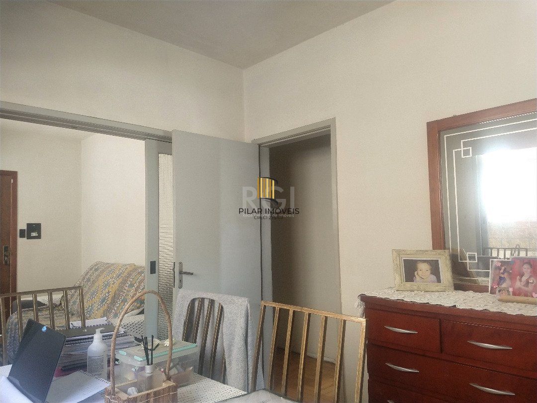 Casa para Venda - 84.96m², 3 dormitórios, 6 vagas - Camaquã