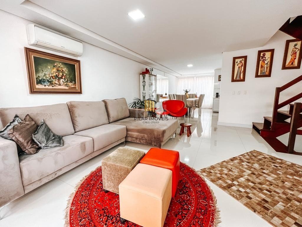 Casa de Condomínio 3 dormitórios no bairro Pedra Redonda
