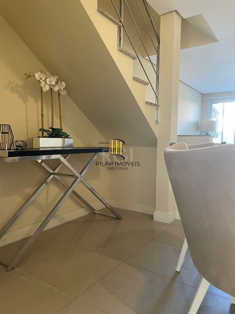 Sobrado para Venda - 132.69m², 2 dormitórios, sendo 1 suites, 1 vaga - Hípica