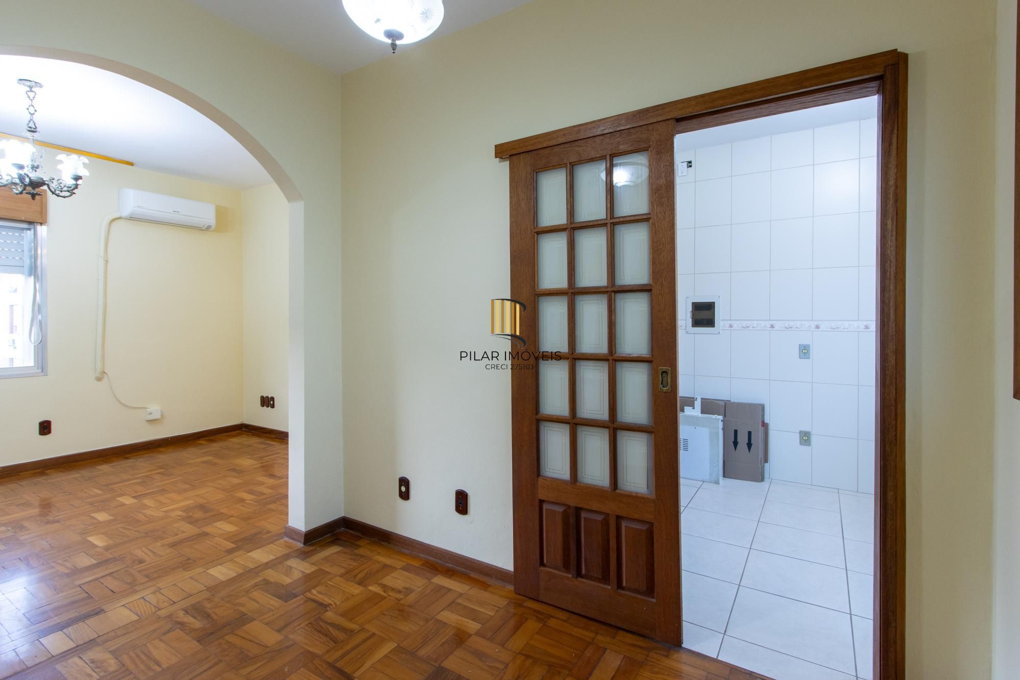 Apartamento de 2 Dormitórios na Cel Massot, Bairro Cristal