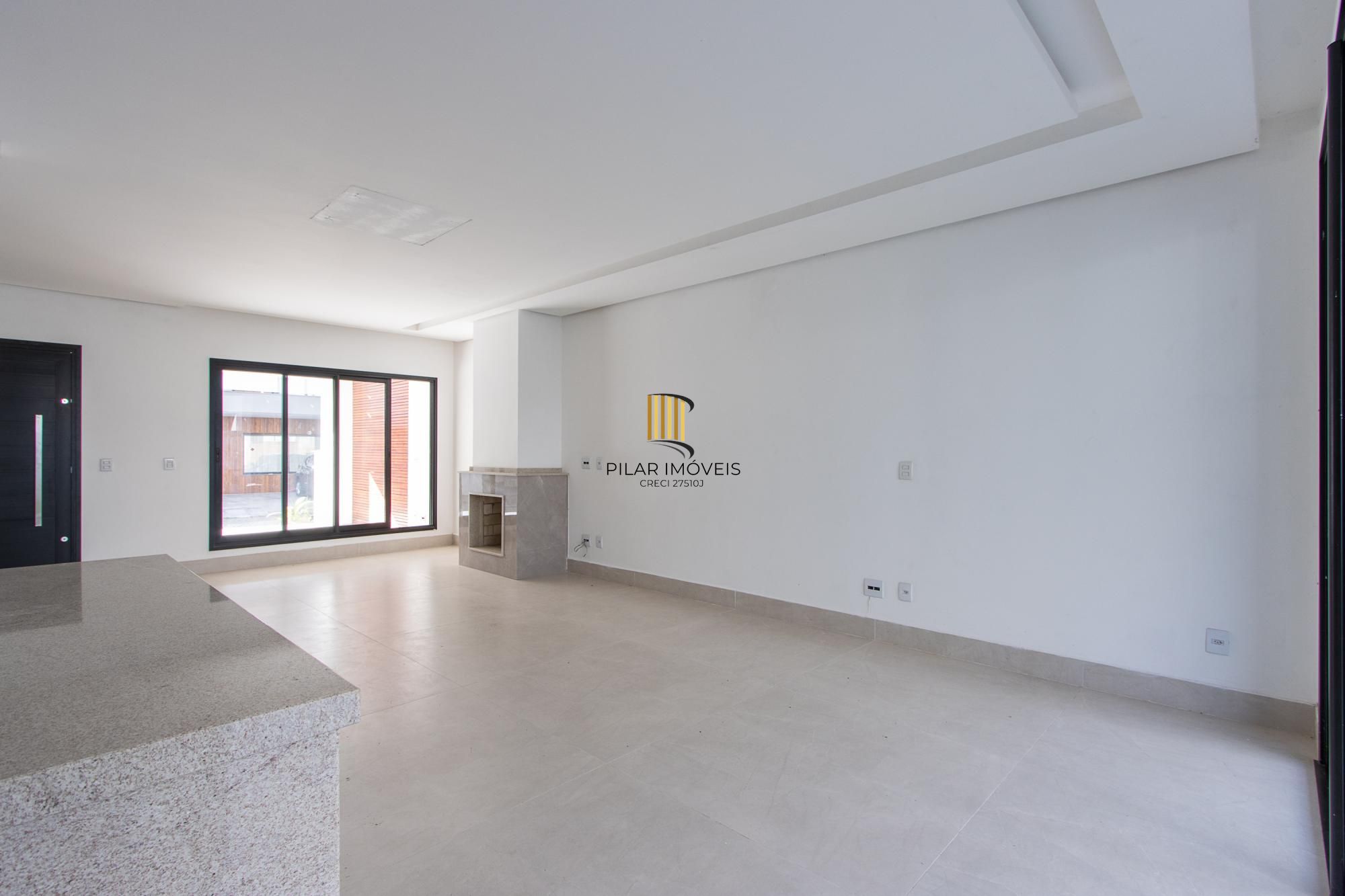 Casa de condomínio, 3 dormitórios, 3 suítes.