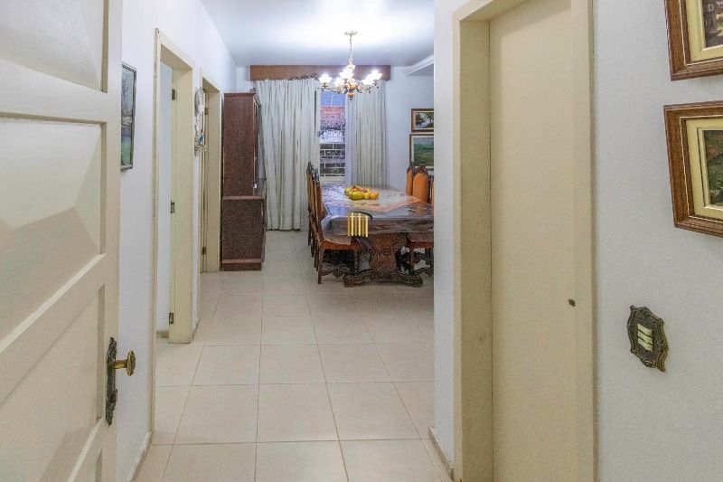 Casa para Venda - 231.72m², 4 dormitórios, sendo 1 suites, 3 vagas - Tristeza