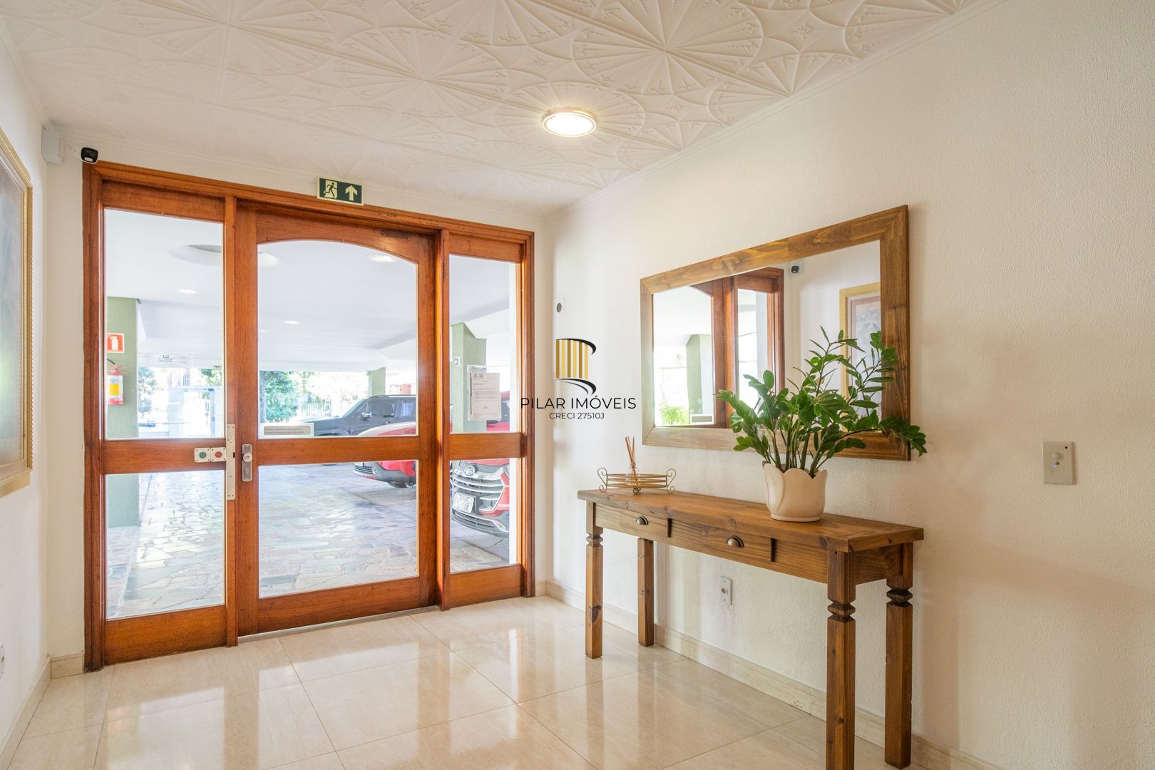 Apartamento com 70,37m², 2 dormitórios, de casal com sacada