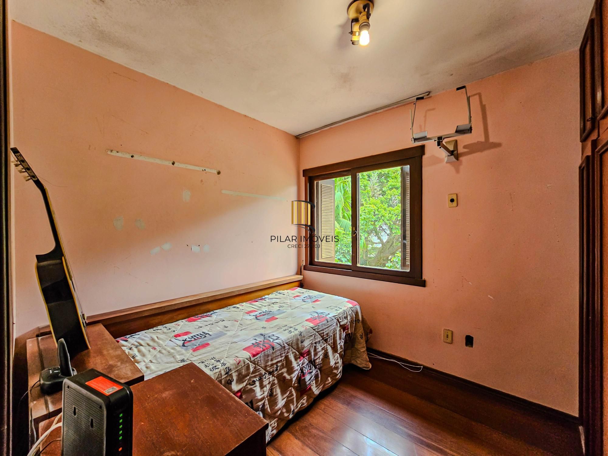 Casa em condomínio fechado, 5 dormitórios, Bairro Teresópolis