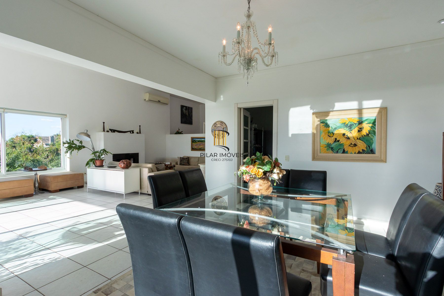 Casa para Venda - 470m², 3 dormitórios, sendo 1 suites, 6 vagas - Nonoai