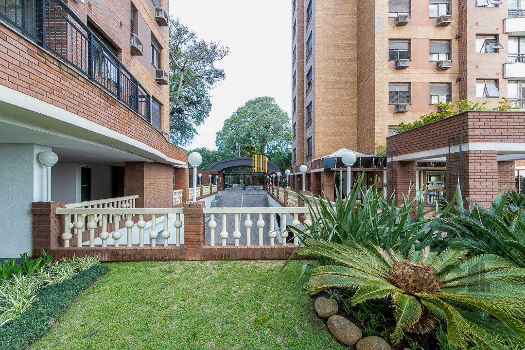 Apartamento de 3 dormitórios, sendo 1 suíte, 1 vaga de garagem, infra completa no bairro Tristeza
