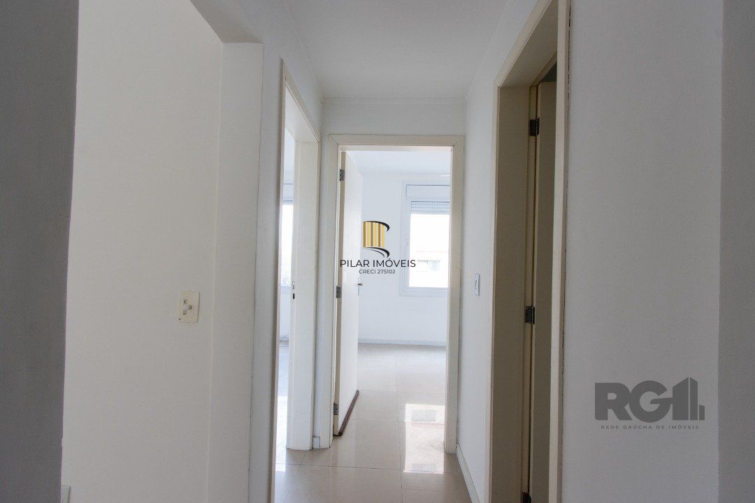 Apartamento reformado,  2 quartos, elevador - Centro Histórico