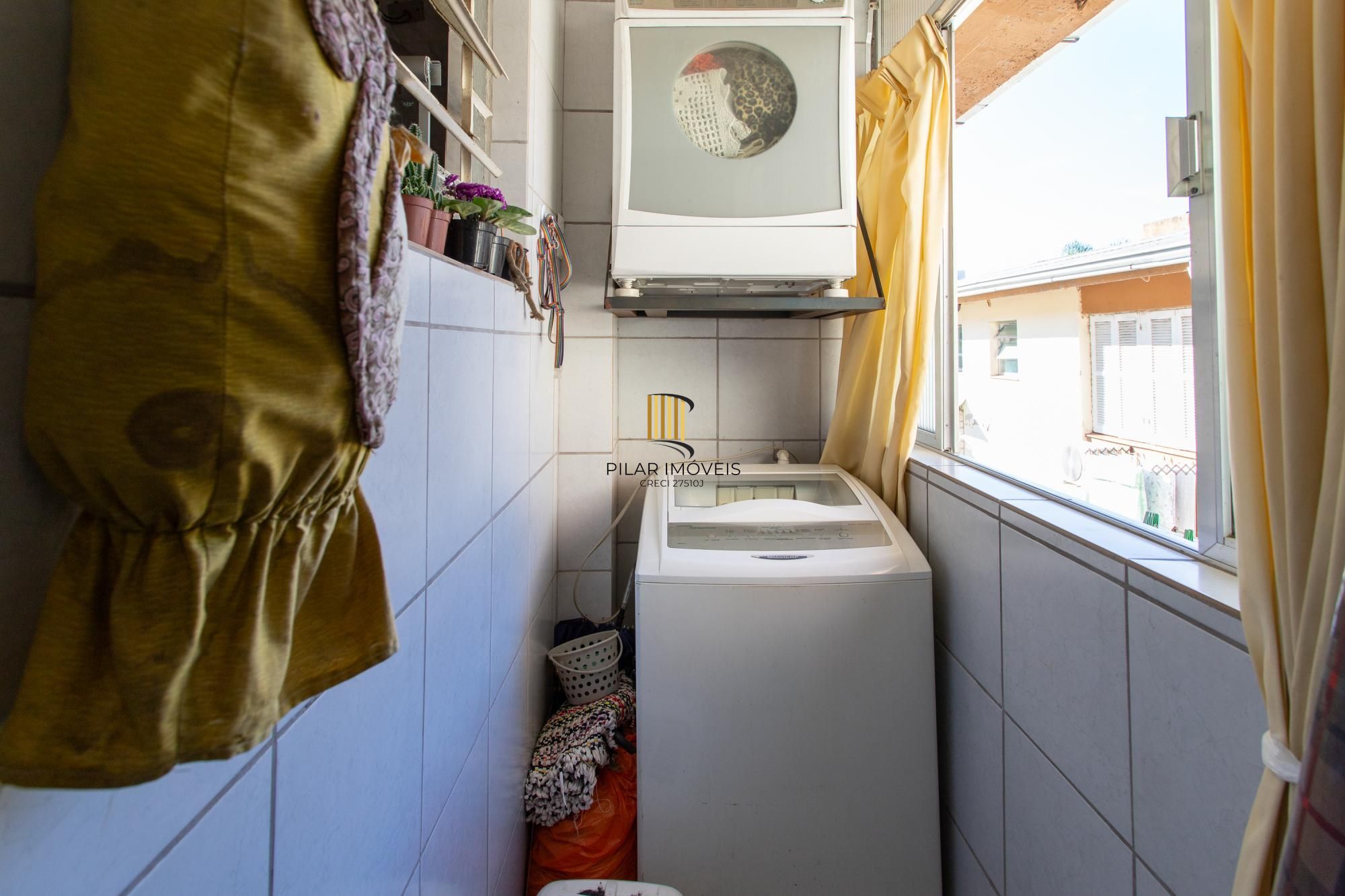 Apartamento 02 dormitórios I bairro Cristal