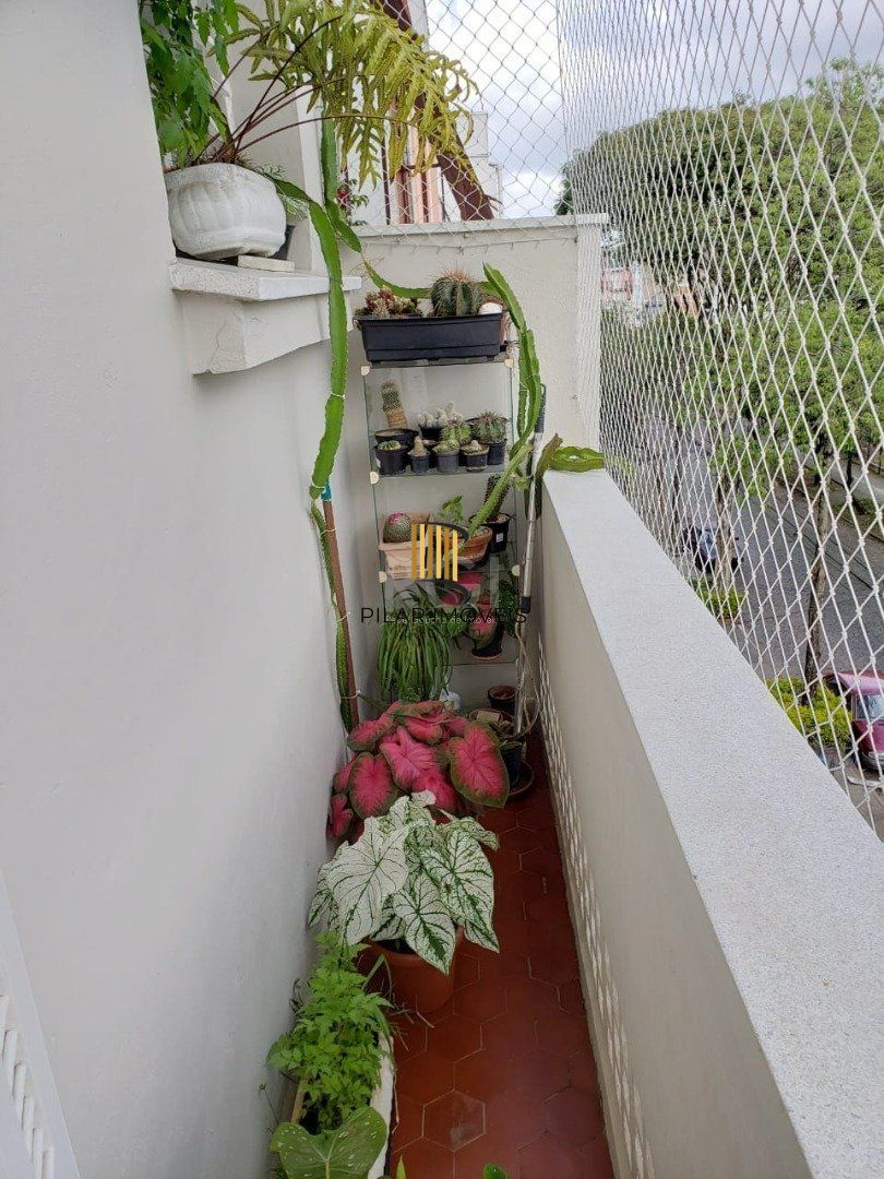 Apartamento à vendaa reformado, 2 quartos - Bairro São Geraldo