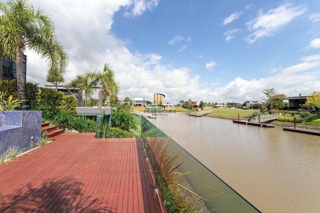 Casa Condominio para Venda - 519m², 4 dormitórios, sendo 4 suites, 2 vagas - Sans Souci