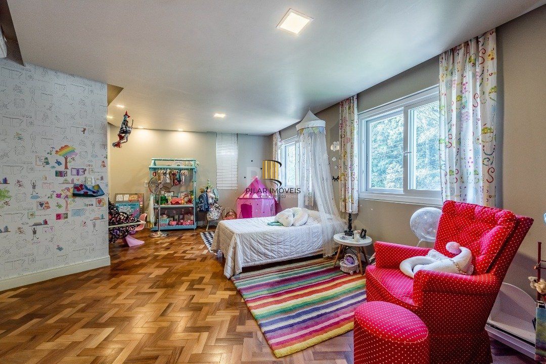 Casa para Venda - 300m², 3 dormitórios, sendo 3 suites, 2 vagas - Sétimo Céu