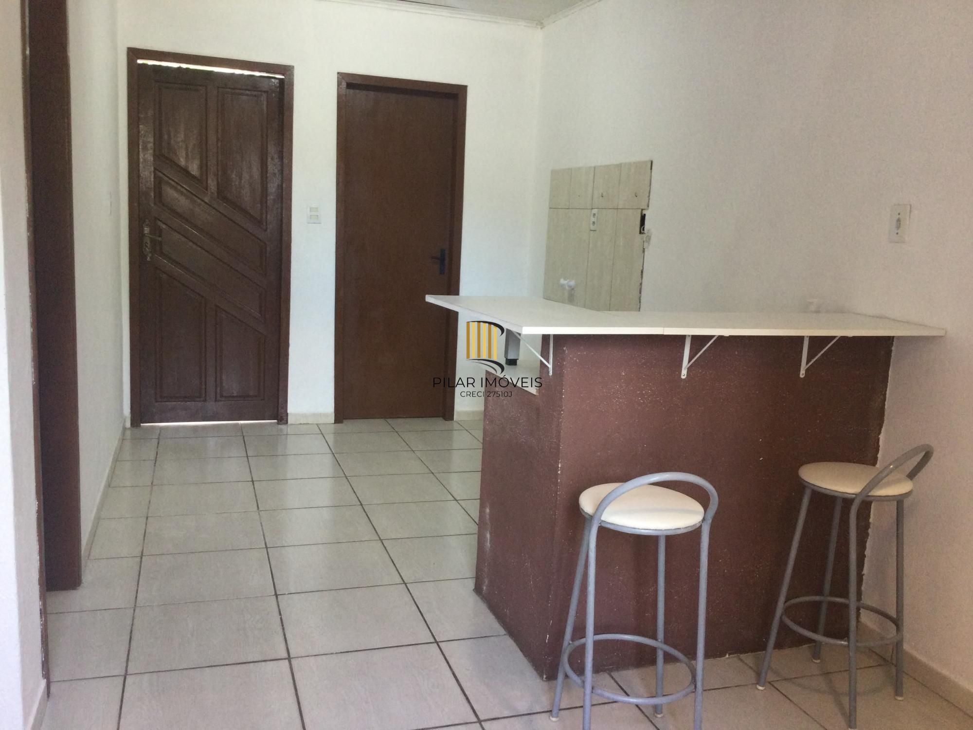 Oportunidade- Terreno com 300m² com duas casas!!!