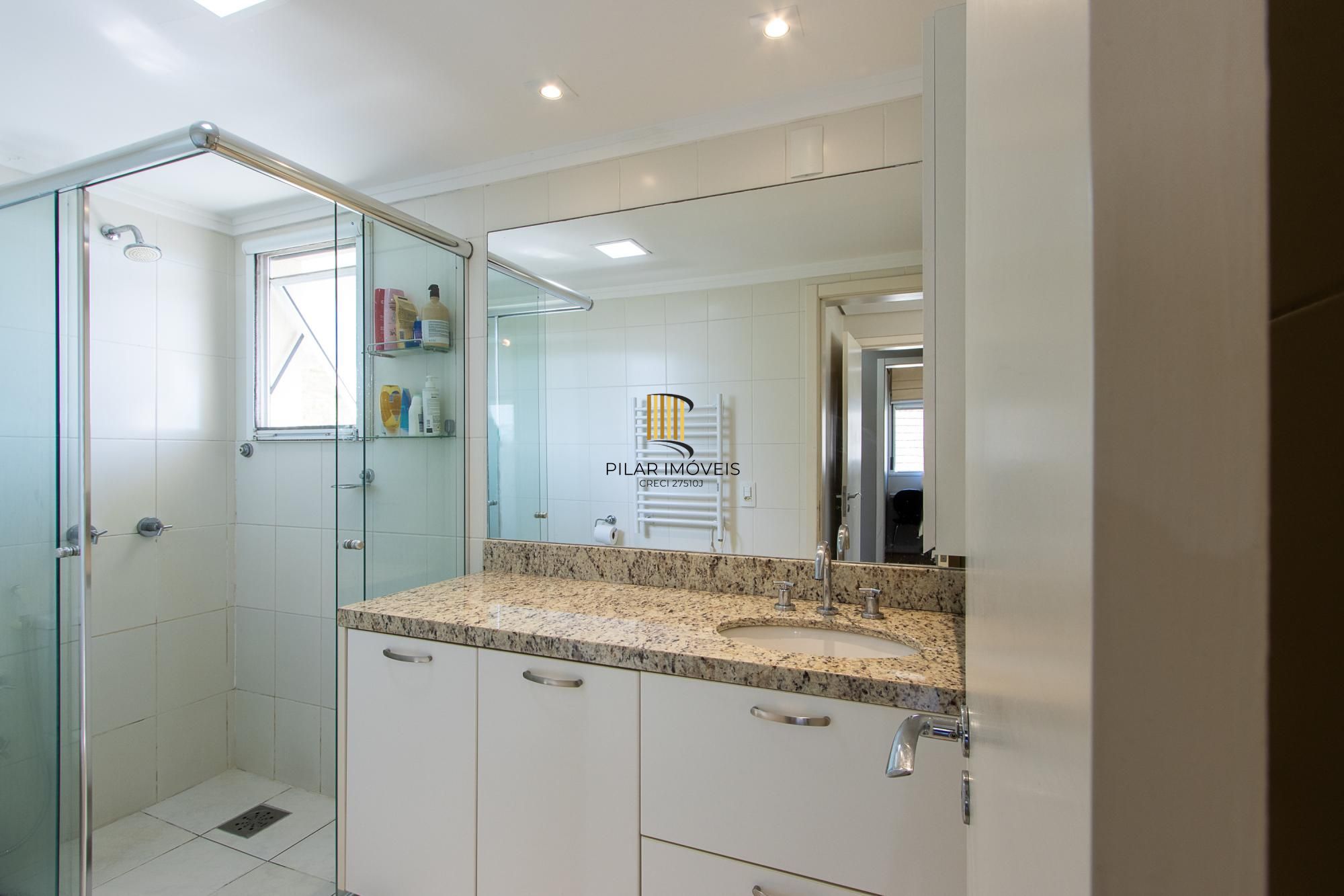 Casa condomínio | 3 dormitórios | 1 Suíte | 240,82 Privativos | 2 Vagas | Bairro Teresópolis