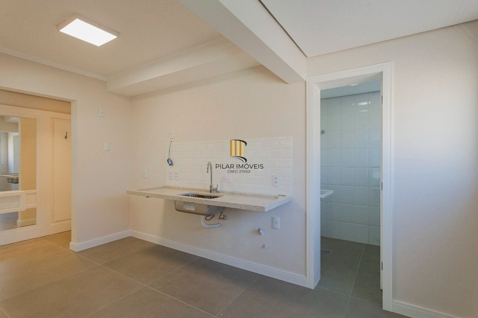 Apartamento 100% Reformado com 3 Dormitórios e Churrasqueira