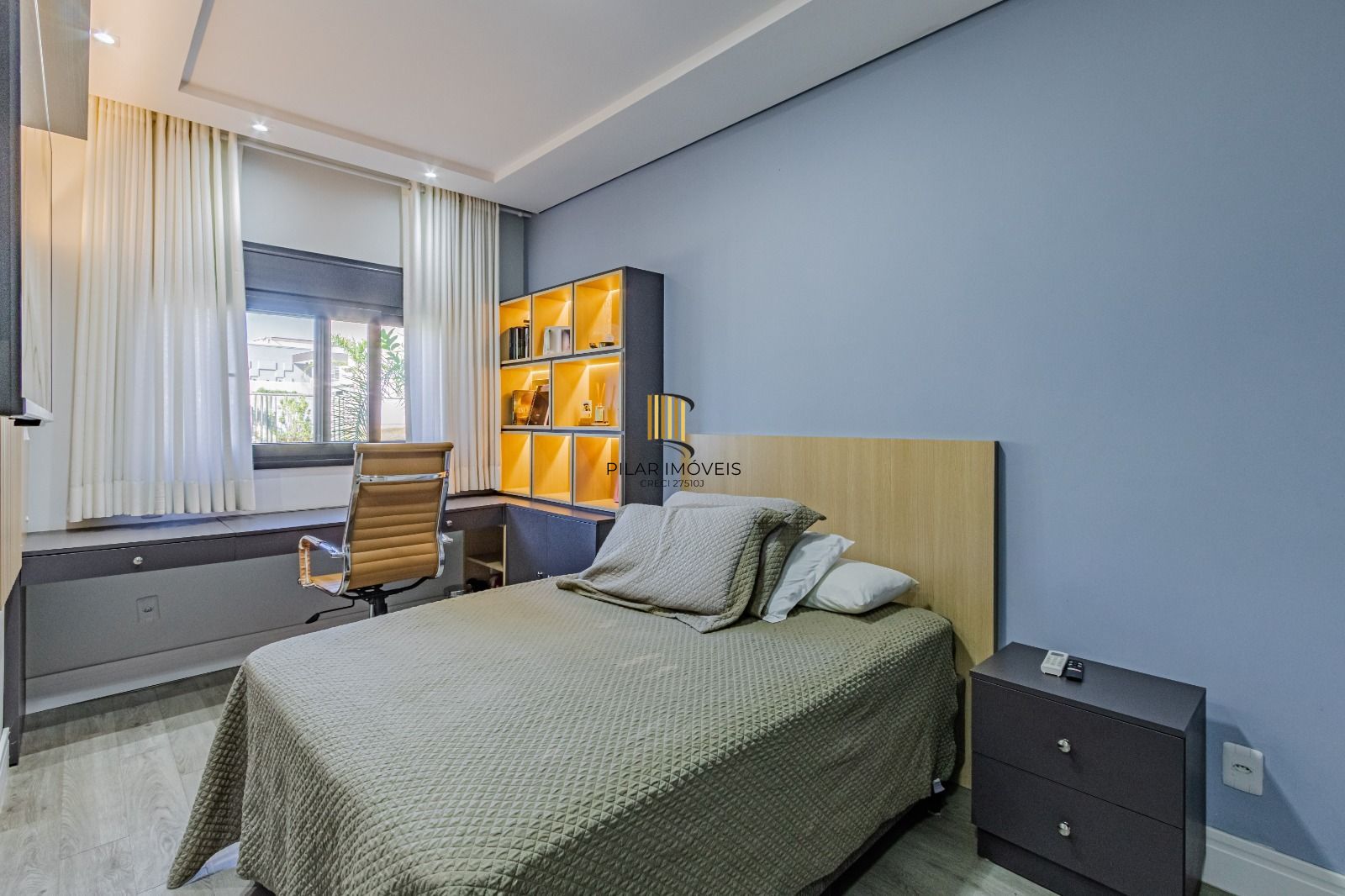 Casa de Condomínio 4 dormitórios no bairro São Vicente