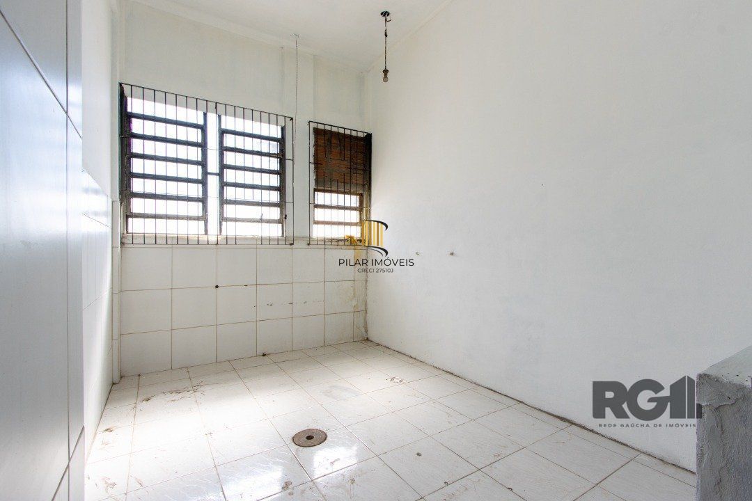 Loja para venda no bairro São João, com 160,50 m², 02 banheiros