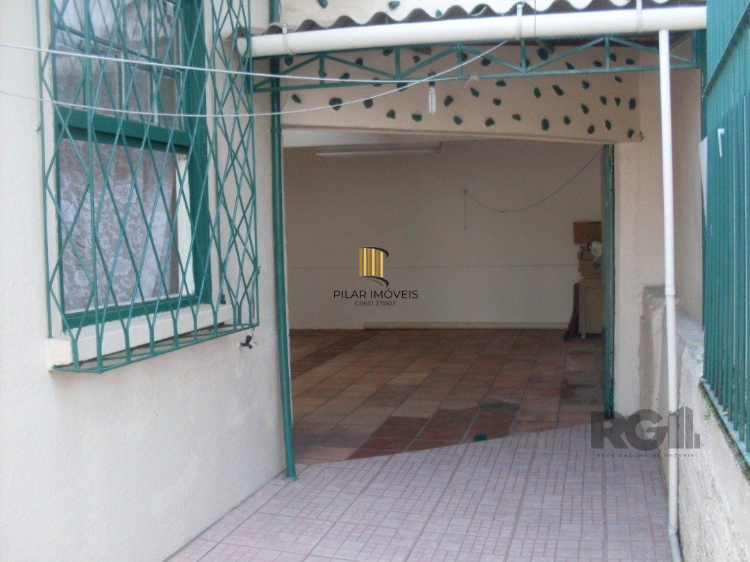 Casa comercial térrea na Av. Aparício Borges - Bairro Teresópolis