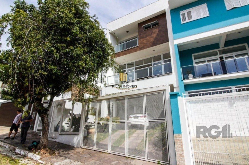 Casa para Venda - 300m², 3 dormitórios, sendo 1 suites, 4 vagas - Teresópolis - Pilar Imóveis