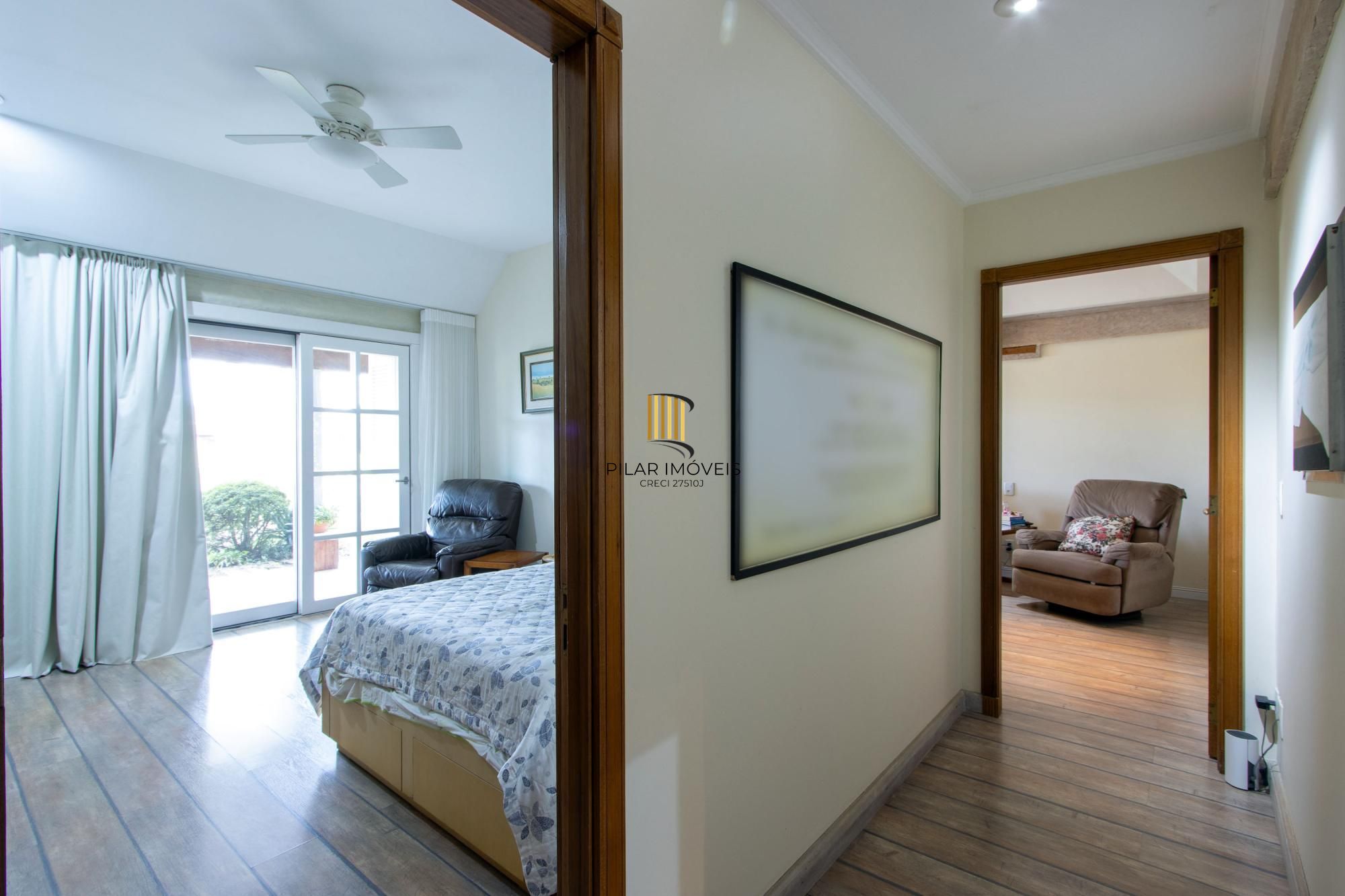 Casa térrea/2.371m2 de terreno no Condomínio Terra Ville, com fundo para o lago.