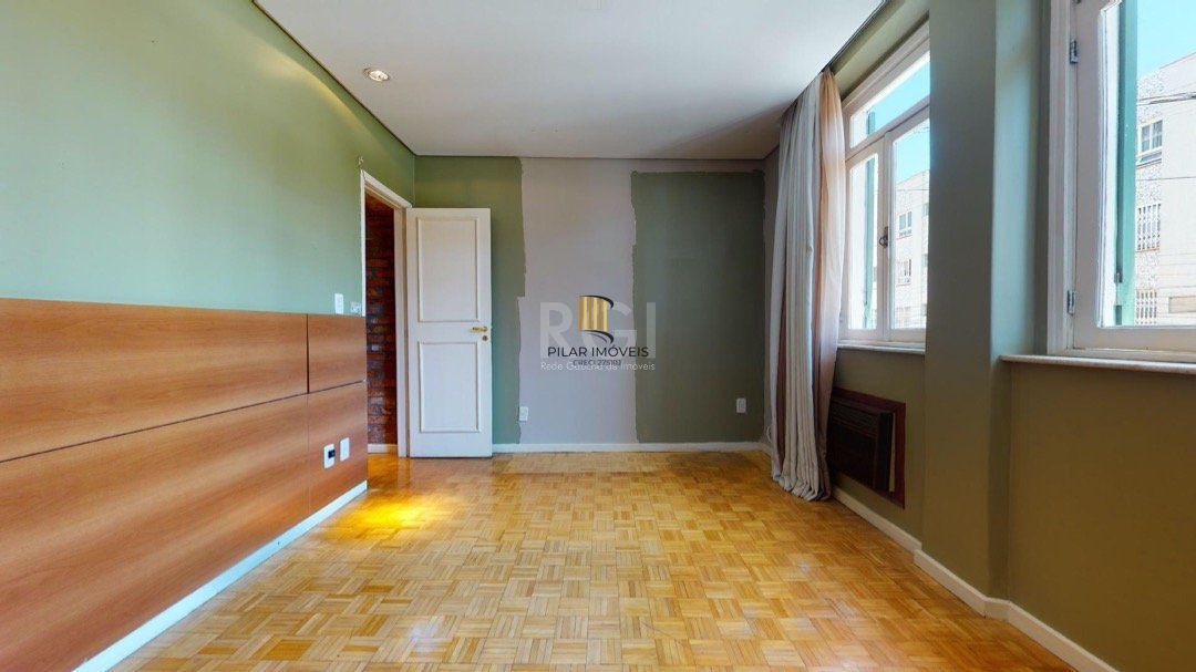 Casa para Venda - 130m², 3 dormitórios, sendo 1 suites, Cidade Baixa