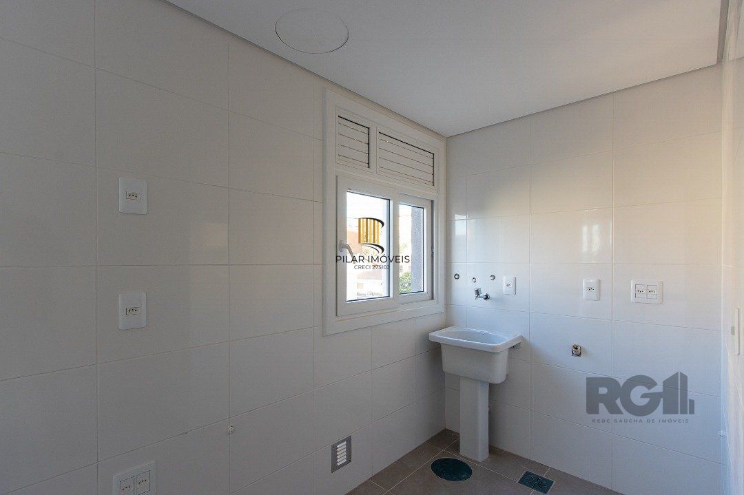 Cobertura para Venda - 214.34m², 3 dormitórios, sendo 3 suites, 2 vagas - Tristeza