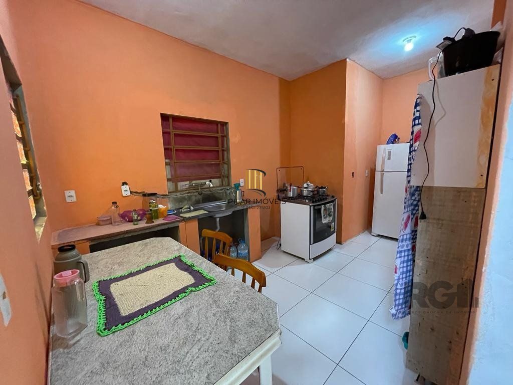 Casa 2 Dormitório(s) Bairro Hípica