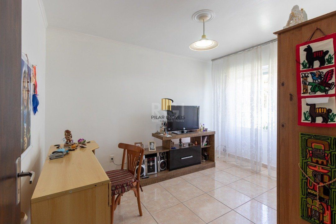 Casa para Venda - 182m², 4 dormitórios, sendo 1 suites, 4 vagas - Jardim Isabel