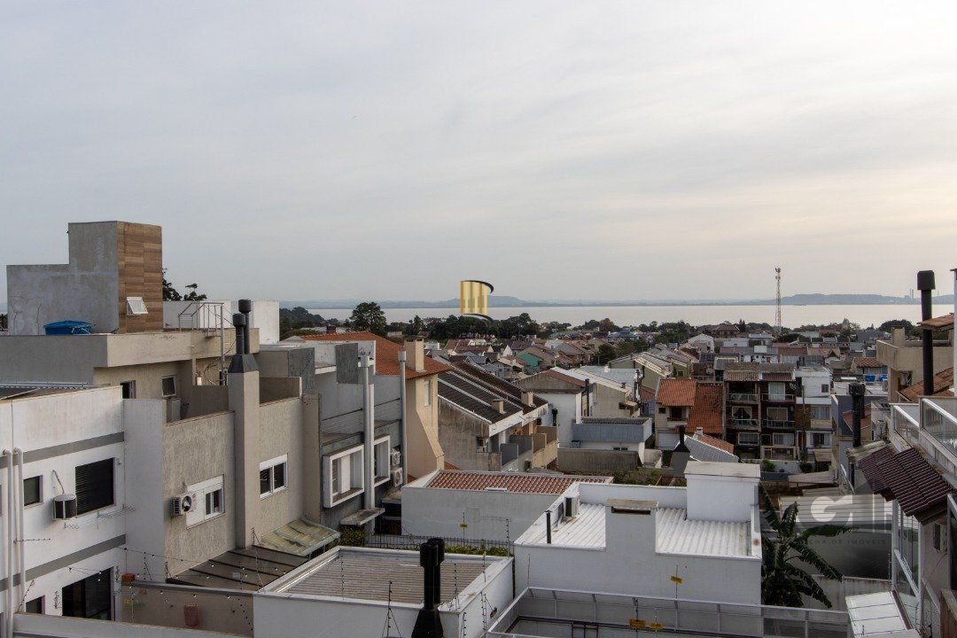Casa à Venda no Guarujá - Porto Alegre