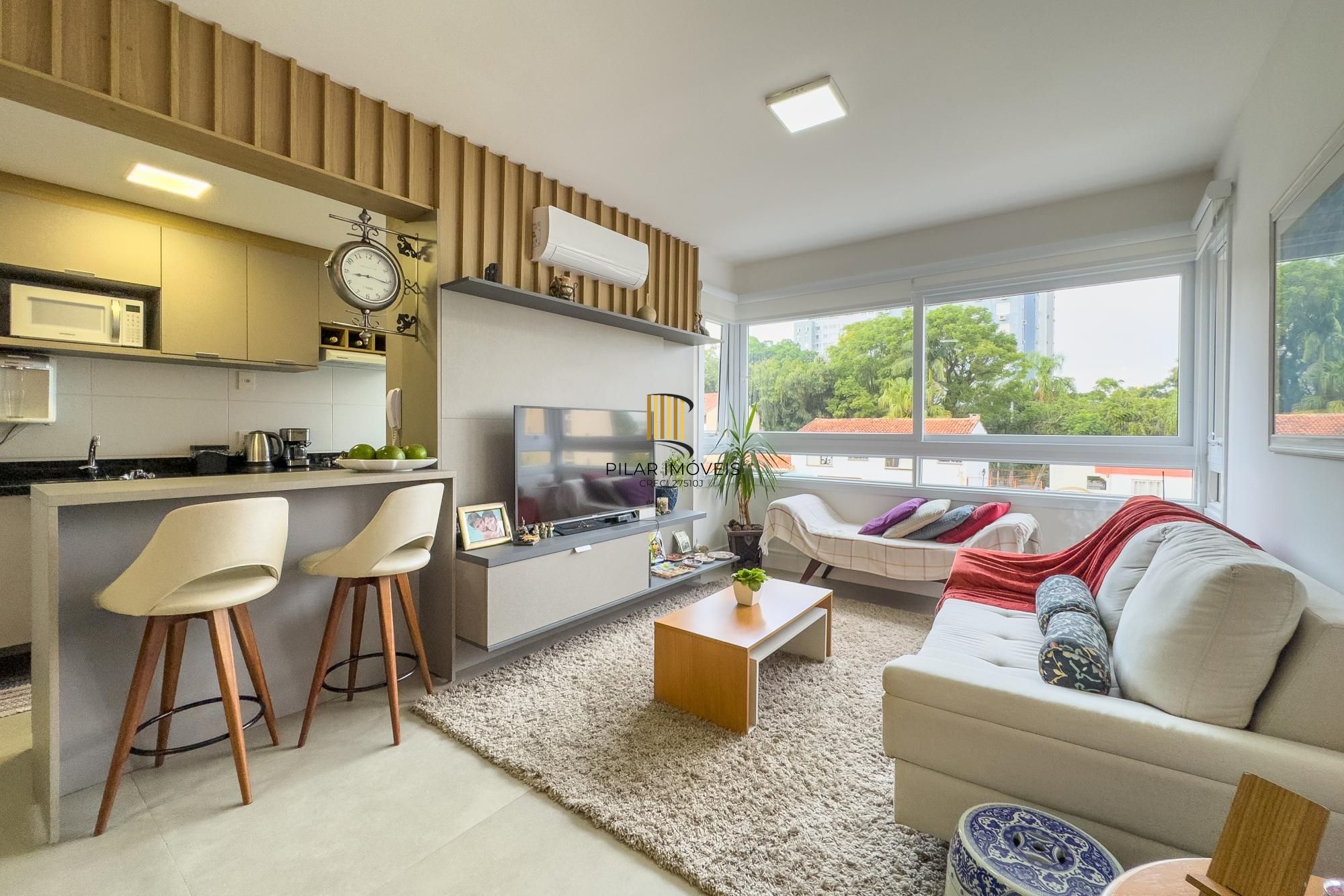 Apartamento 03 Suítes bairro Cristal, 88,97m² de área privativa, semimobiliada e 02 vagas de garagens cobertas. - Pilar Imóveis