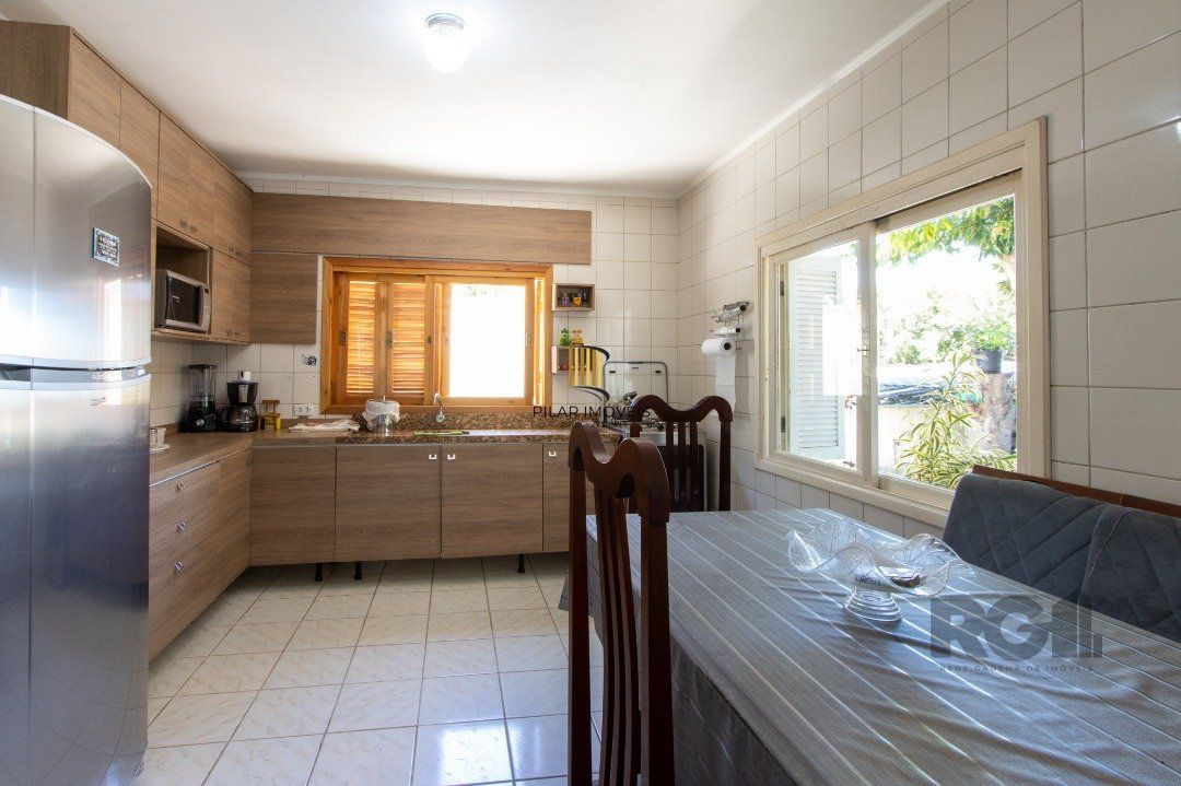 Casa 4 dormitórios no bairro Hípica