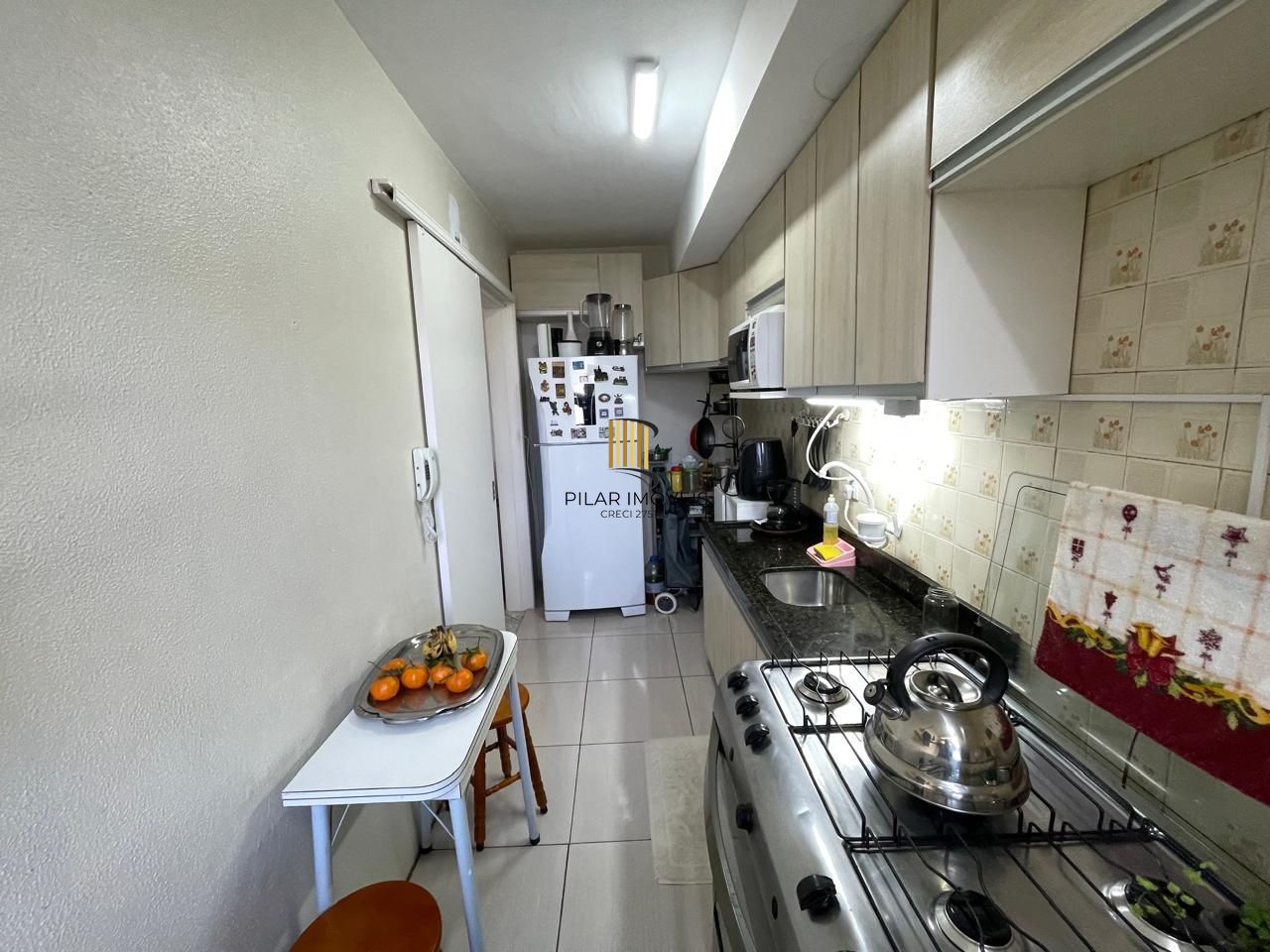 Apartamento 02 dormitórios, 01 banheiro e 01 vaga de garagem, 63,61m² de área privativa no bairro Cristal!
