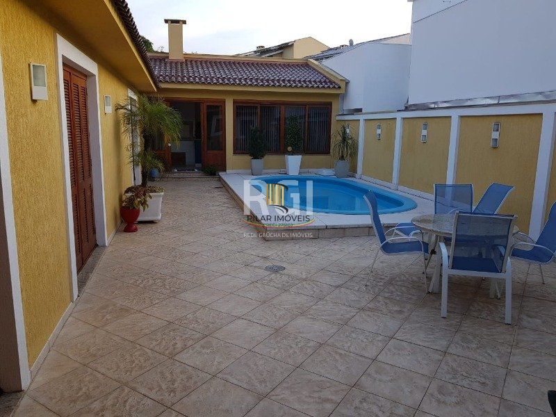 Casa para Venda - 300m², 3 dormitórios, sendo 1 suites, 4 vagas - Ipanema