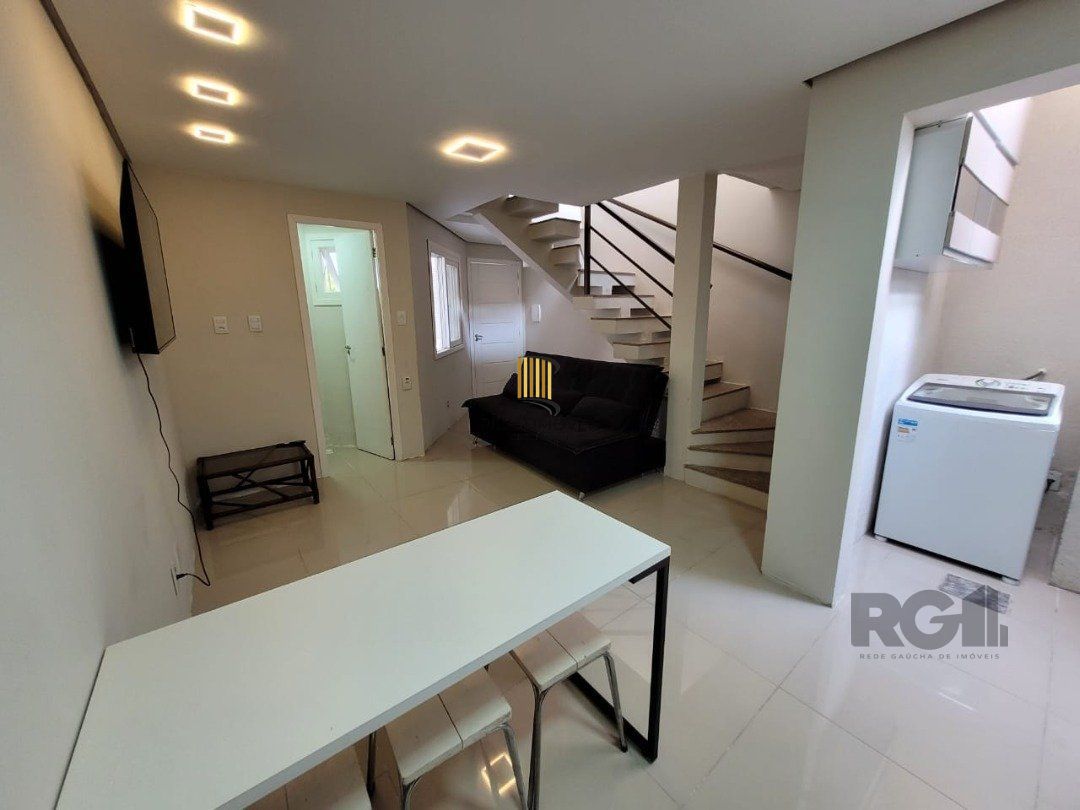 Duplex Moderno e Completo a 600m da Praia