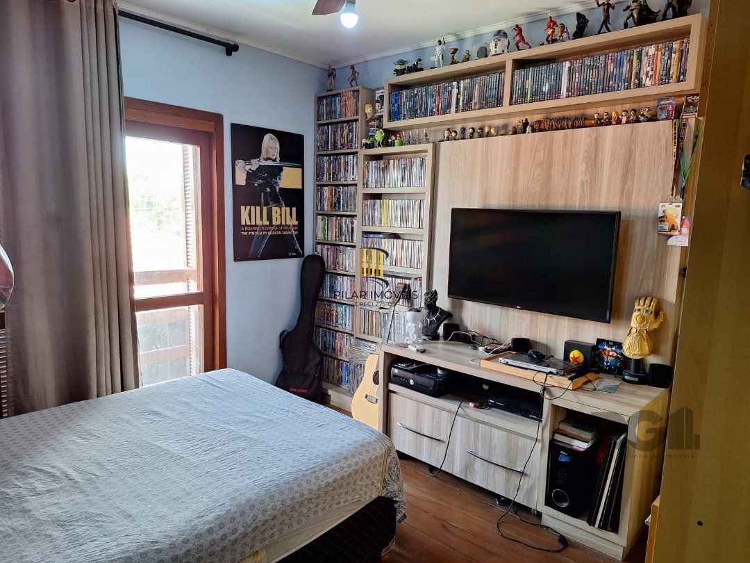 Casa 3 dormitórios no bairro Jardim Algarve