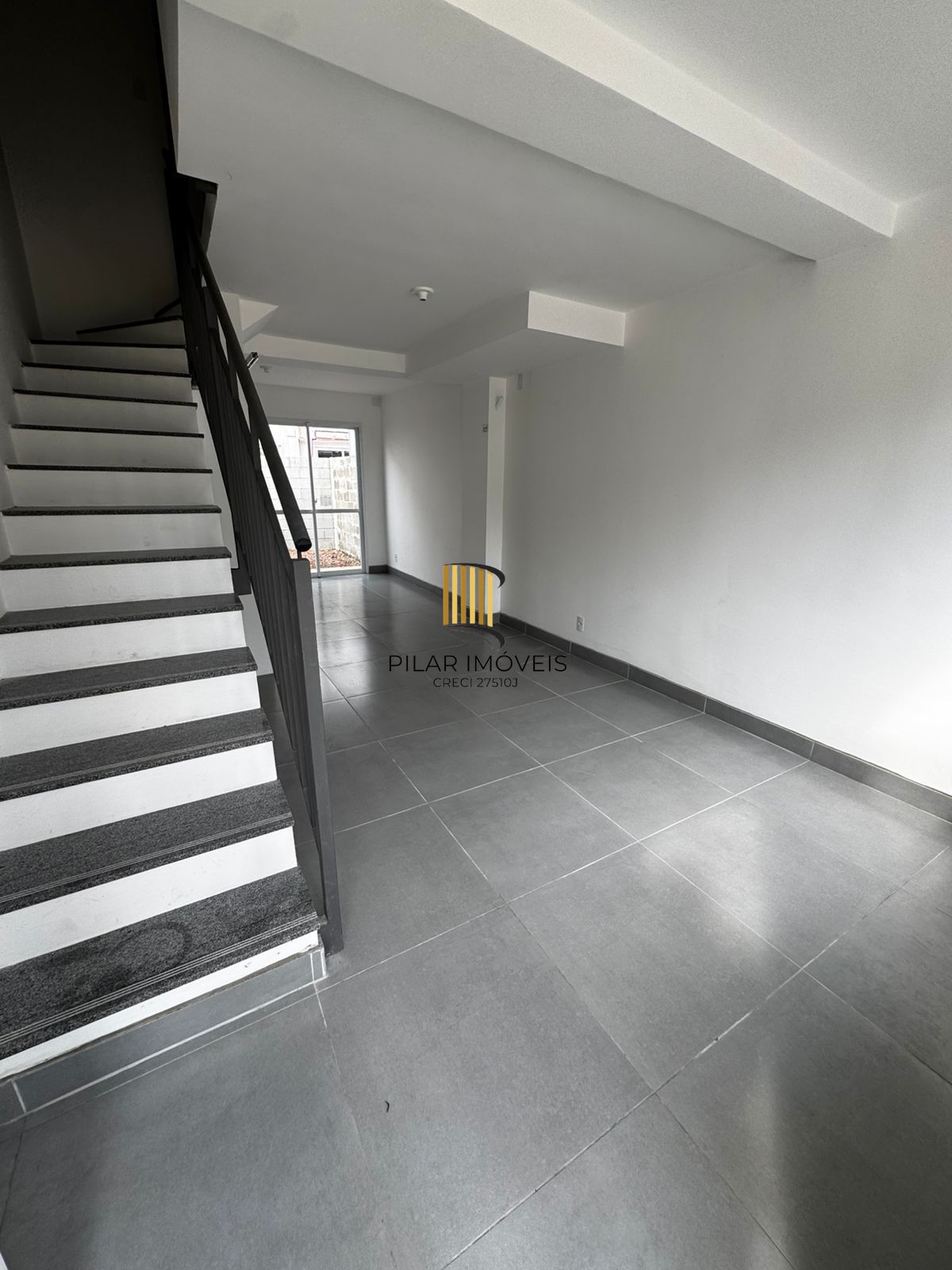 Casa de Condomínio com 2 dormitórios à venda, 88m² - Vila Nova